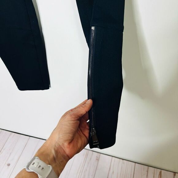 Ann Taylor Women's Black Ankle Zip Moto Skinny Pants Size 6 - Picture 2 of 9